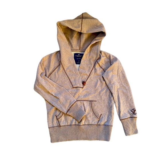 2/$15 AE Outfitters hoodie - Picture 1 of 5